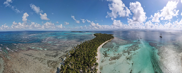 San Blas Island und unsere Gulden Leeuw aus der Luft