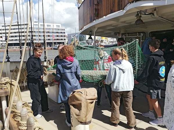 Die Gangway wird eingeholt 