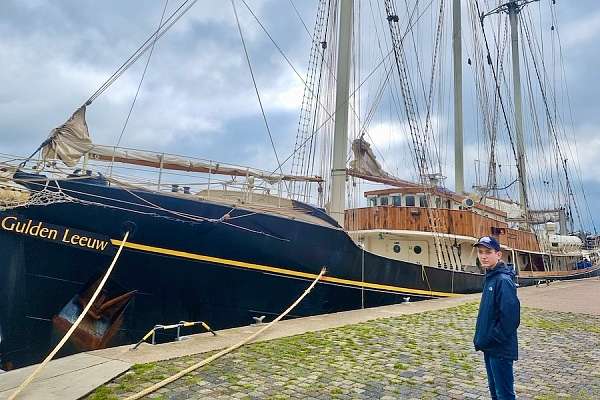 Der Cronenberger Schüler Vincent Markert segelt derzeit auf dem besonderen „Schulschiff“ Gulden Leeuw über den Atlantik und wieder zurück.