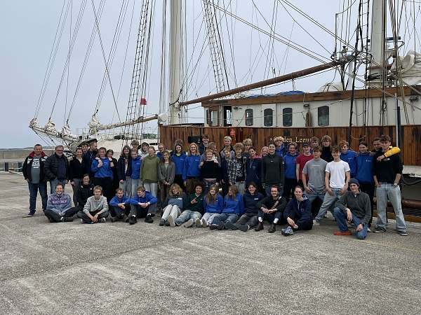 Gruppenbild mit unseren SBF Prüfern Gerd und Uli