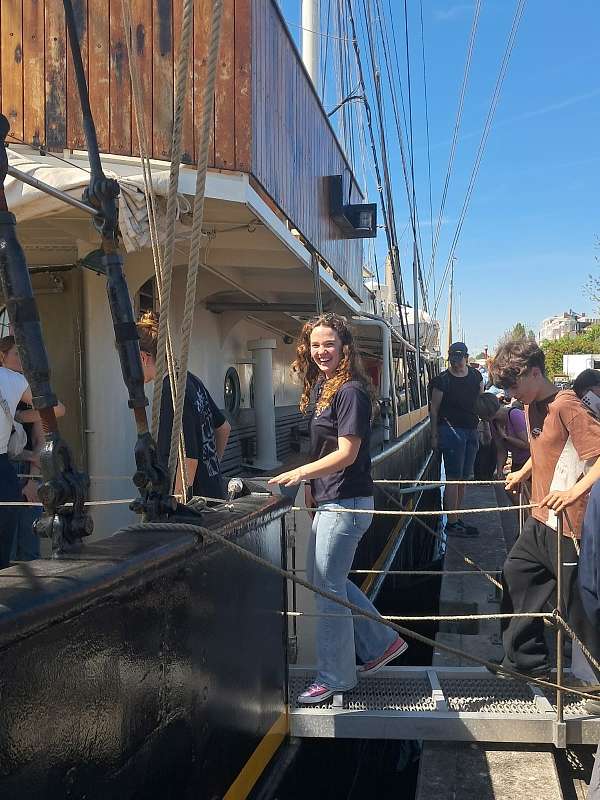Elisa geht endlich wieder über die Gangway