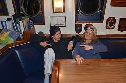 Maia und Carita als Max und Carl an Halloween