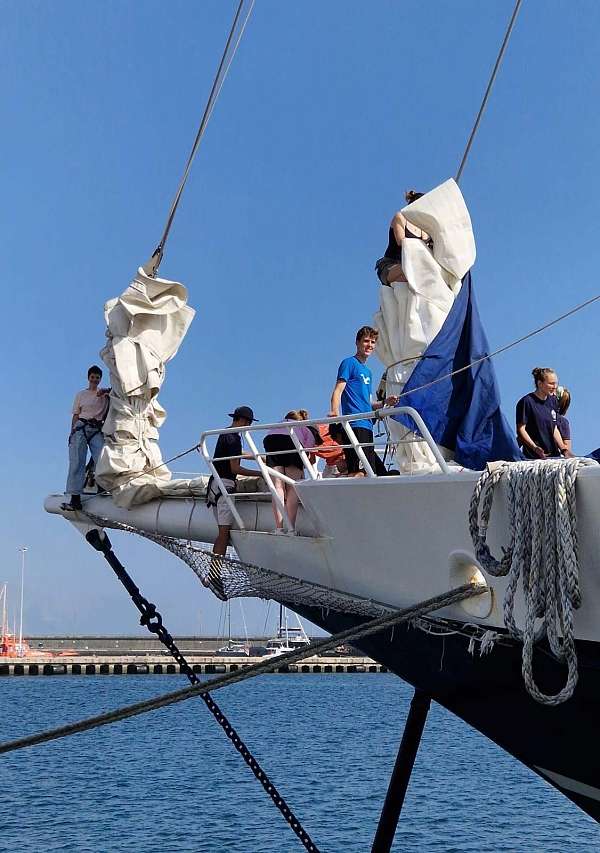Alle arbeiten kurz vorm Anlegen mit