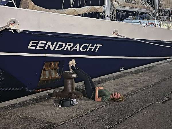 Inka während der Telefonzeit am Freitagabend