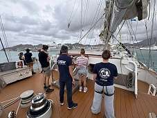 Team Bridge beim Ankermanöver