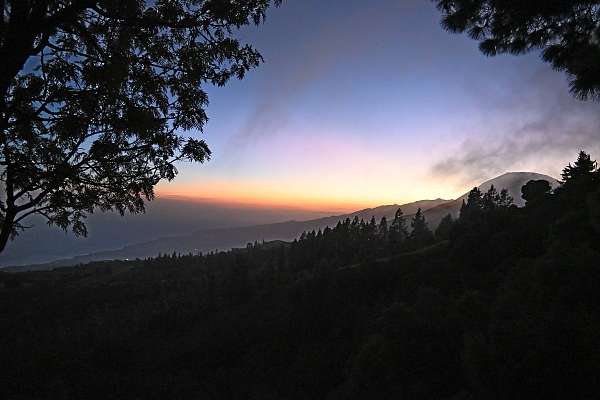 Sonnenuntergang hinter den Bergen von Santo Antão 