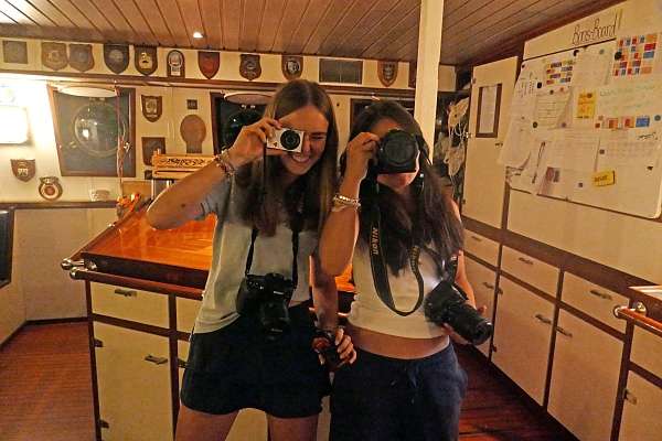 Liv und Greta fotografieren mich