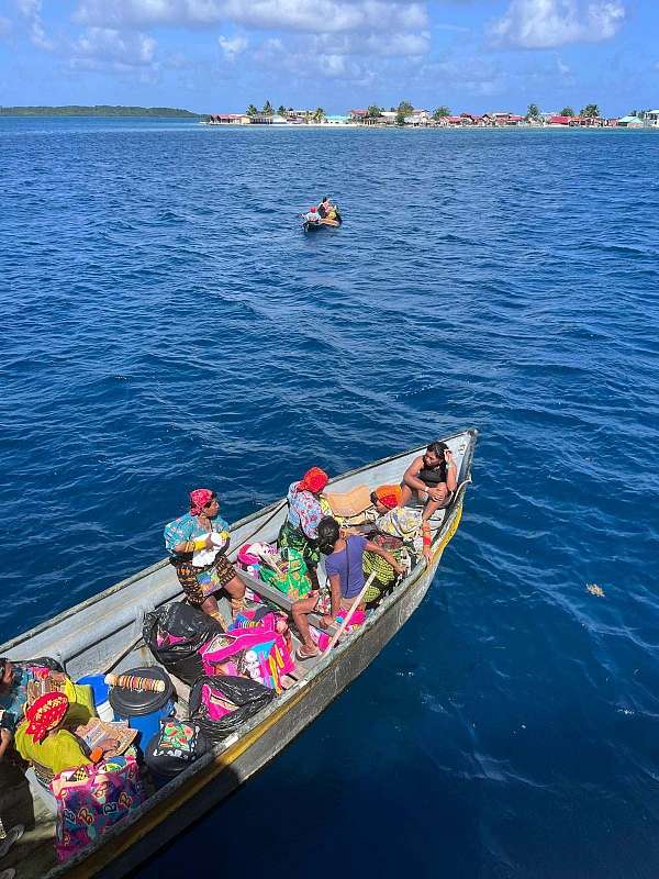 Floating Market vor San Blas