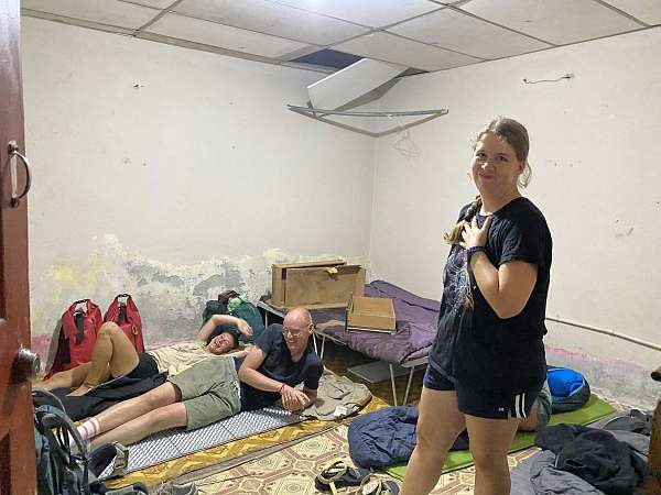 Happy Pädis in ihrer Unterkunft in Portobelo