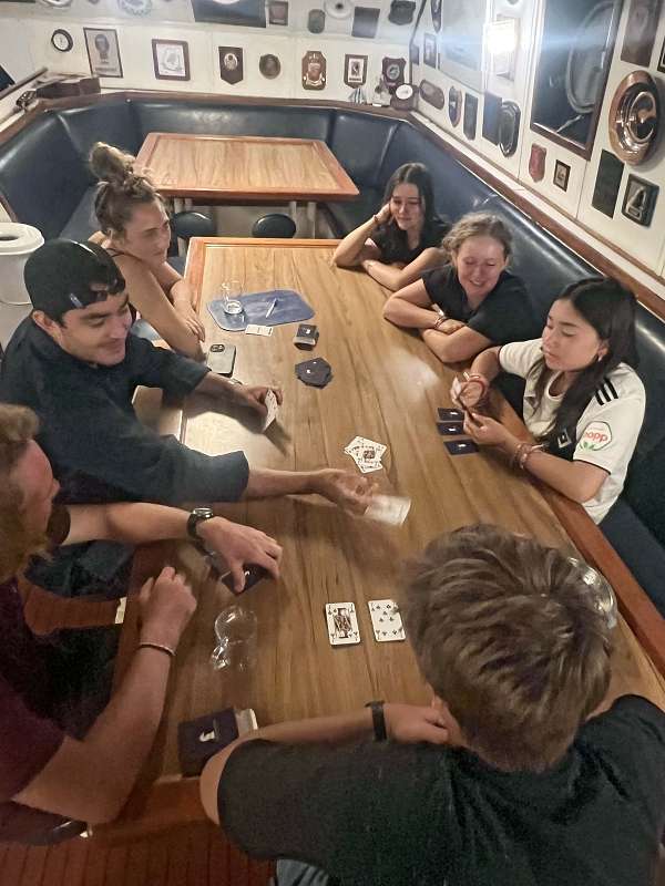 Mit an Bord ist Koch Vicho. Er ist bereits die vierte HSHS Reise dabei © Vici