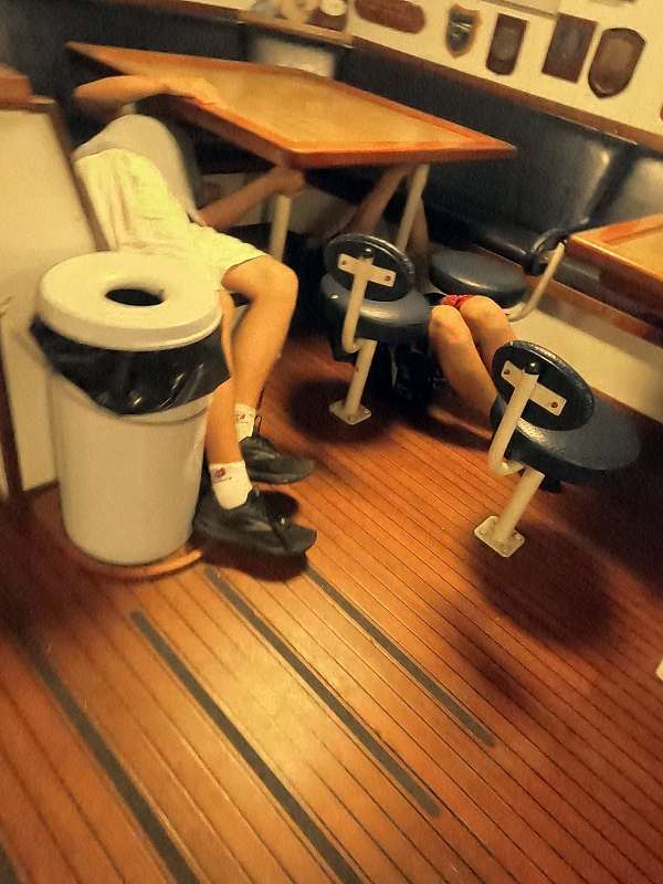 Beitragsbild: Der Tisch wird in der Nacht zum 1. April abgebaut