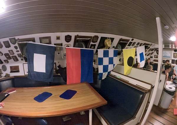 Was bedeuten die Flaggen wohl?