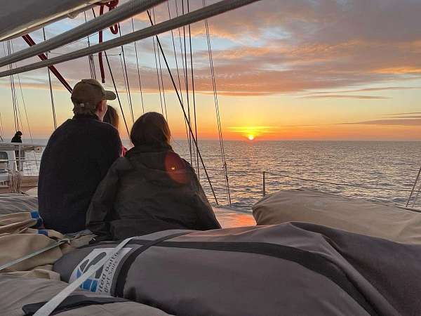 Sonnenuntergang vom Oberdeck am Freitag