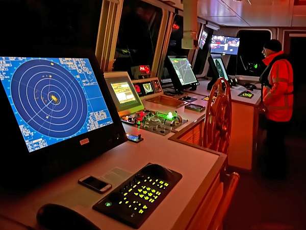 Die Inner Bridge mit allerlei technischen Apparaten