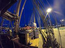 Schlafen an Deck im Hafen von Skagen Schlafen an Deck im Hafen von Skagen