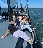 Chillen an Deck bei unserer Segelfreizeit auf Segelschiffen