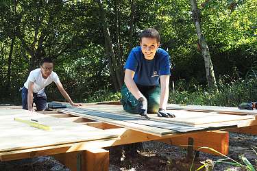 Neuer Hühnerstall wird von Schüler*innen der Lietz gebaut