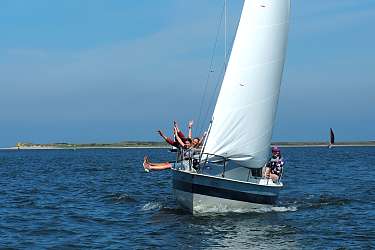 Segelwochen an der Hermann Lietz-Schule Spiekeroog Segelwochen an der Hermann Lietz-Schule Spiekeroog