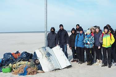 Strandmüll sammeln am Spiekerooger Strand