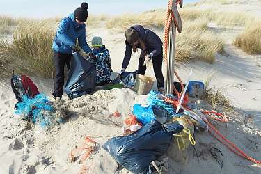 Strandmüll sammeln am Spiekerooger Strand