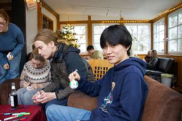 Baumkugeln bemalen Lietz Internat Baumkugeln bemalen Lietz Internat