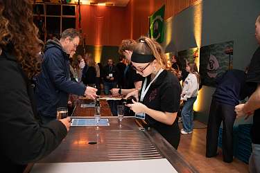 Insulaner unner sueck 2026 Beathausgilde an der Theke