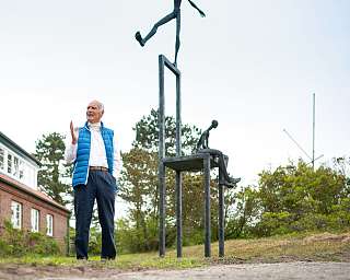 Mike Iwand, Stifter der Skulptur - Mut zum Wagnis Mike Iwand, Stifter der Skulptur - Mut zum Wagnis