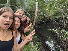 Suchbild-Selfi mit Krokodil