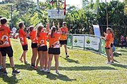 August kommt beim Longo Mai Run nach 15 Kilometern als Erster durchs Ziel