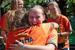 Letitia trägt den Sieg nach Hause