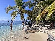 Strandtag auf Akuadagana