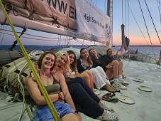 13.3.2026: Sonnenuntergang auf dem Dach der Messe