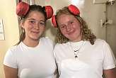 6.5.2026: Engineers Mia Di und Hannah vor dem Schapskoi